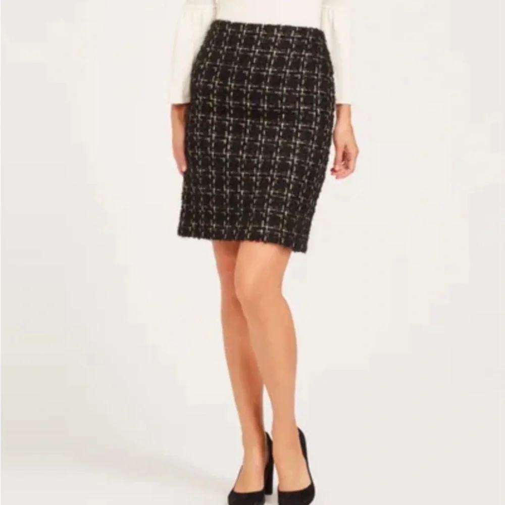 NWOT. Tweed J McLaughlin Skirt. Fabulous! Wool & mohair, w metallic thread.Sz 4.
